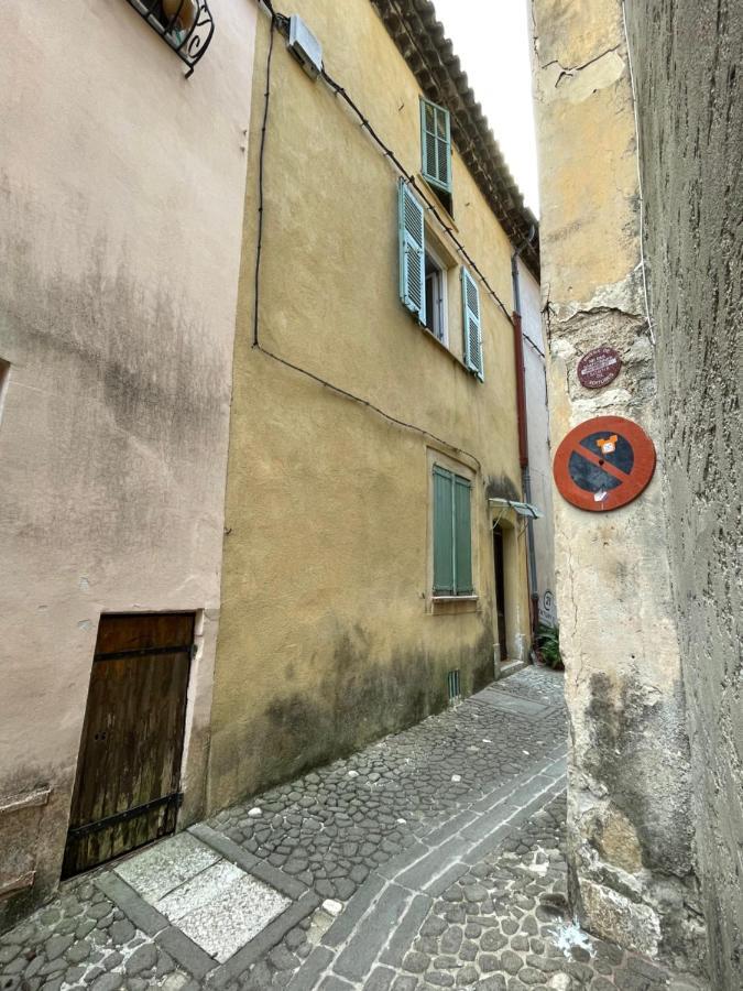 Petit Cocon Au Coeur Du Centre Historique Apartment Biot Bagian luar foto